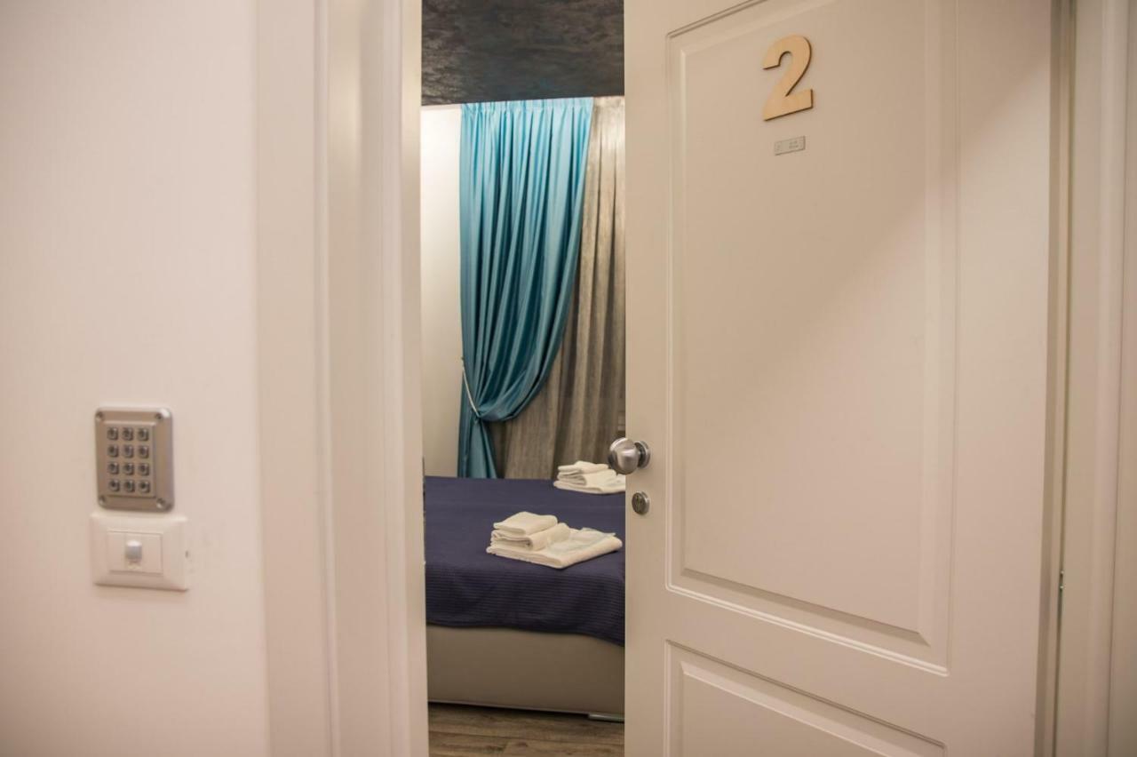 Double A Guest House Mestre Eksteriør billede
