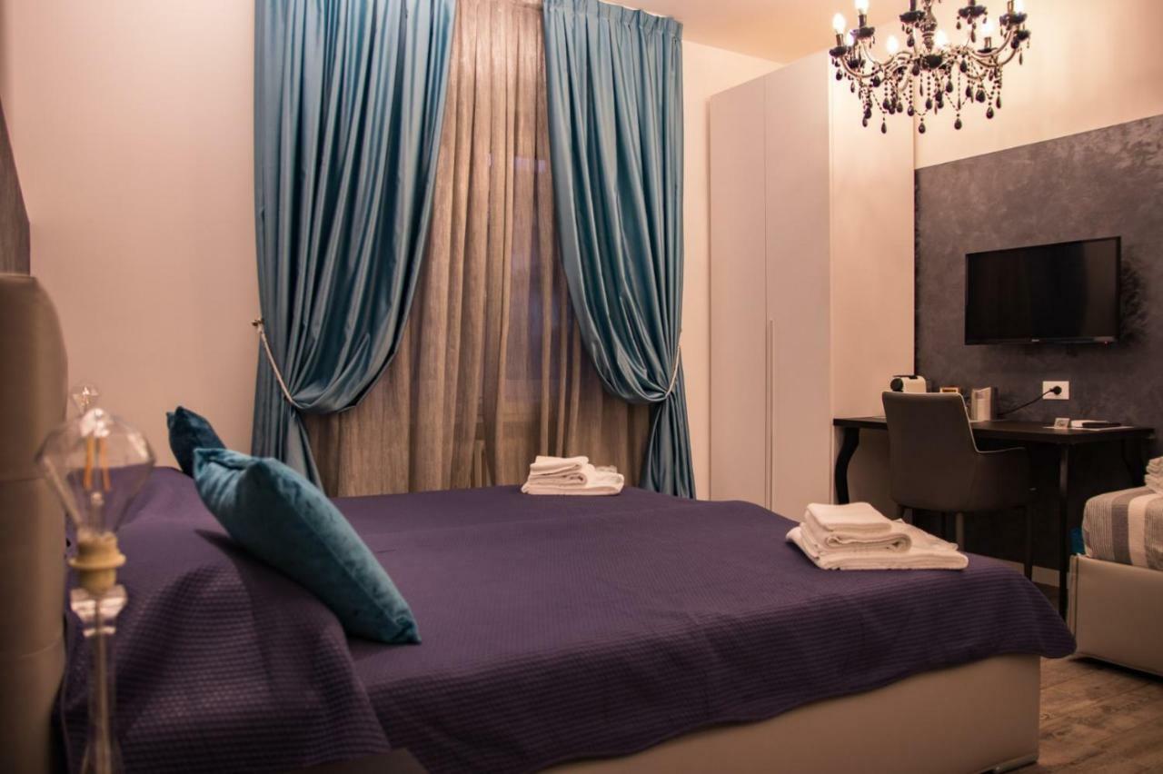 Double A Guest House Mestre Eksteriør billede