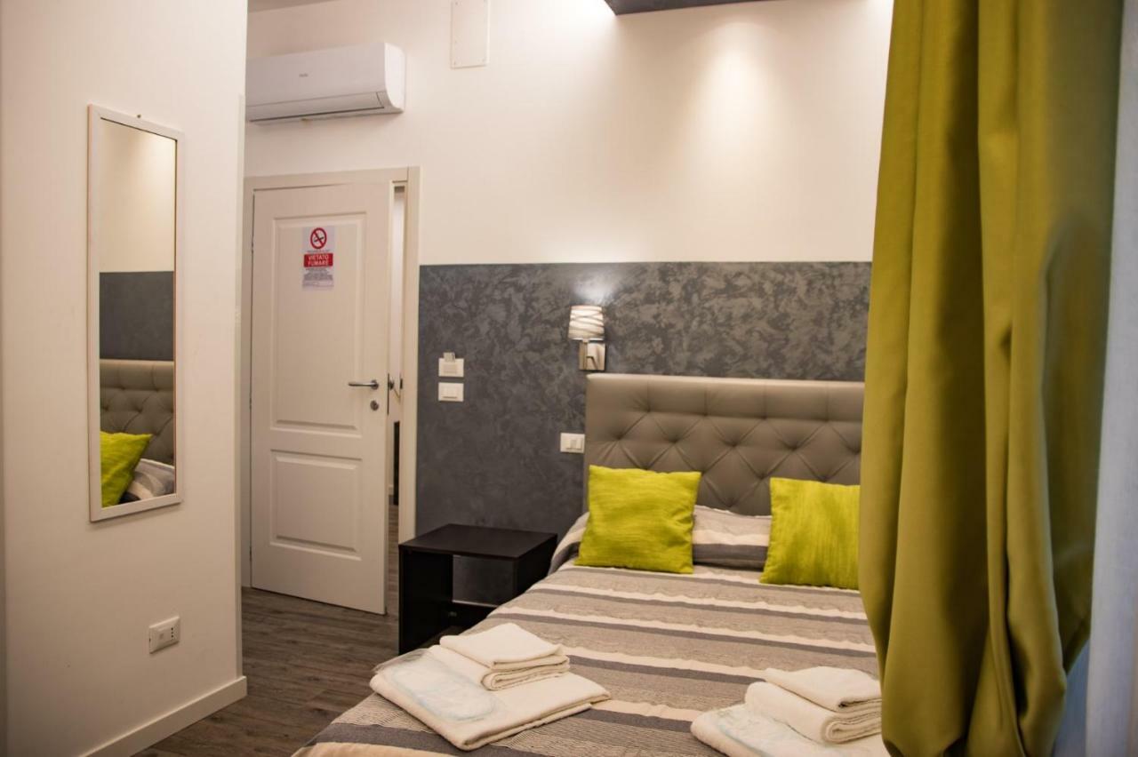 Double A Guest House Mestre Eksteriør billede